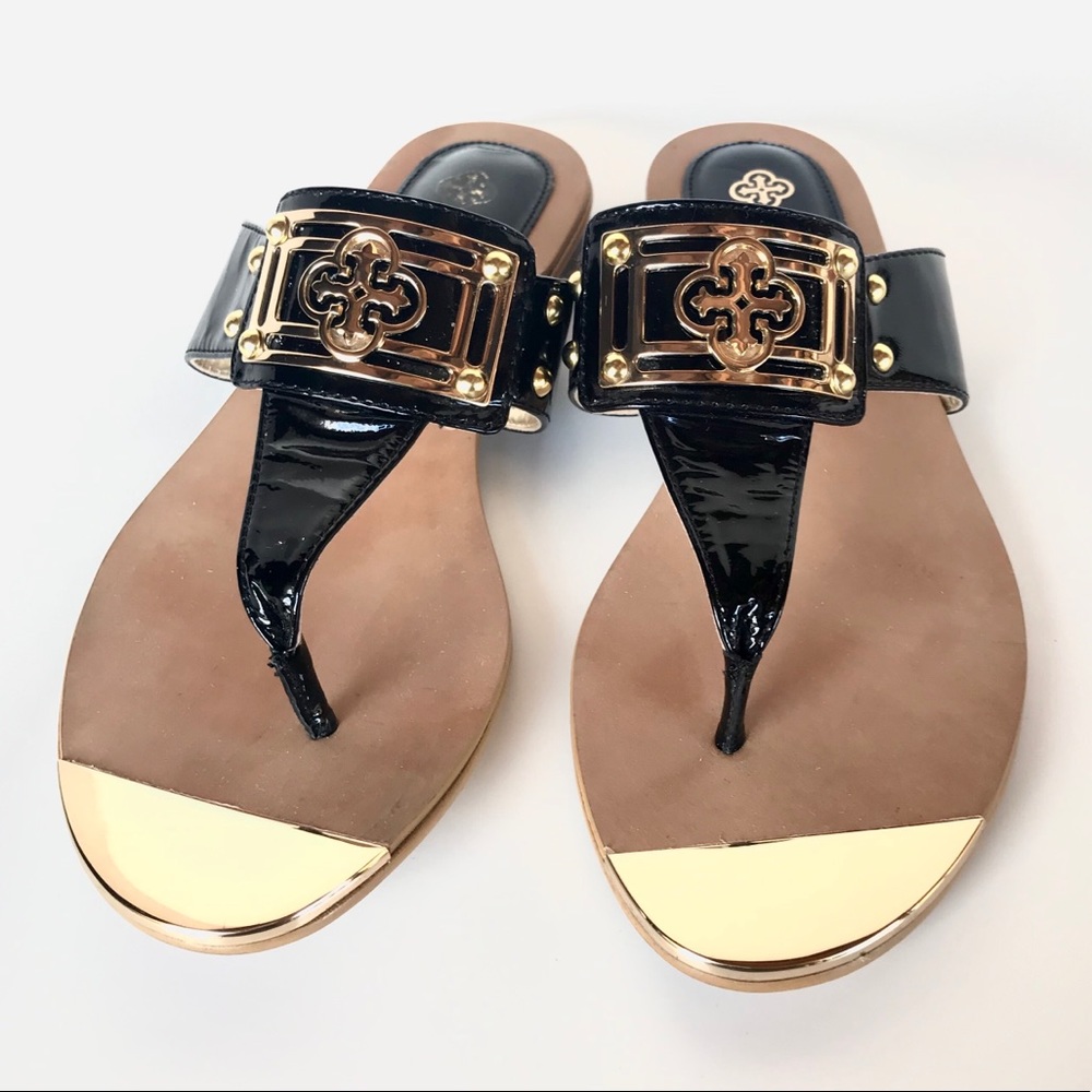 {ISOLA} Black Patent Leather Thong Sandals